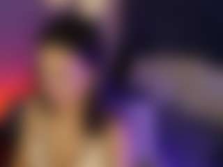 Live cam show with MilenaMellow - Teasing on xDating