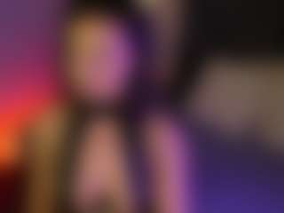 MilenaMellow MILF webcam performer live streaming