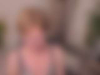 Live cam show with ParisCherry - Middle Aged on Streamer API