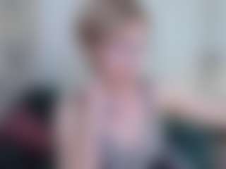 ParisCherry MILF webcam performer live streaming