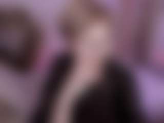 ParisCherry MILF webcam performer live streaming