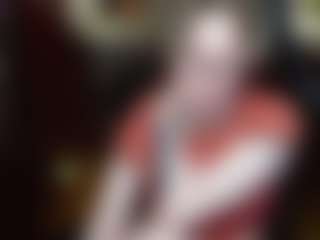 Live cam show with Gretta-mrr - Public on milfzrlive.com