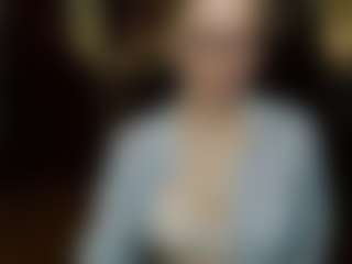 Live cam show with Gretta-mrr - Public on CSO-WL
