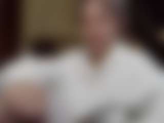 Live cam show with Gretta-mrr - Bedroom on Gym Cam Girls