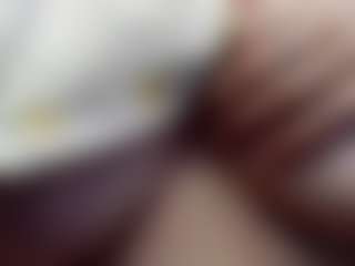 Live cam show with Gretta-mrr - Control on madthumbs
