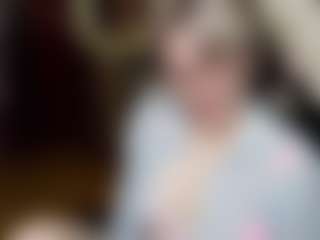 Live cam show with Gretta-mrr - Blonde Hair Curvy on fapnchat
