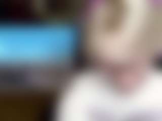 Live cam show with Gretta-mrr - Solo on thefappeningchat.com