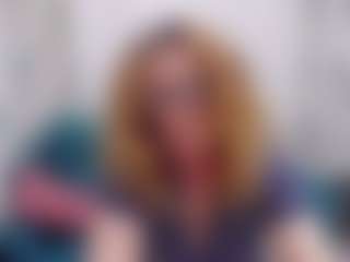 Live cam show with LeaPure - Shaved on Camming Site
