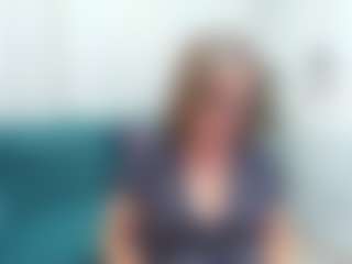 Live cam show with LeaPure - Mature on StripNow