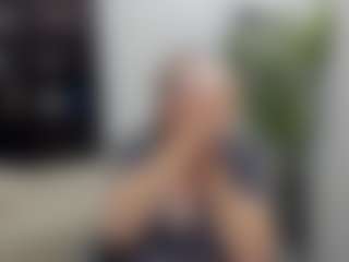 Live cam show with LeaPure - Green Eyes on Camsoda
