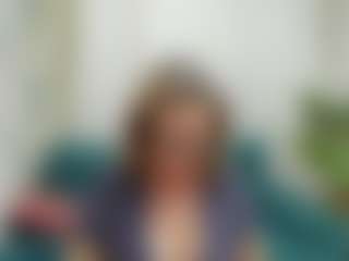 Live cam show with LeaPure - Mature on CamClone