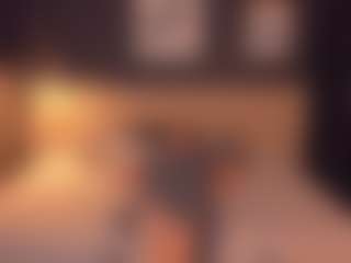 Live cam show with LeaPure - Green Eyes on Milfs Live
