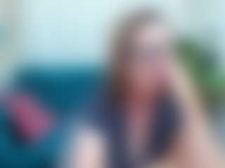 Live cam show with LeaPure - Middle Aged on liverealitysex.com