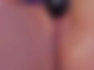 Live cam show with HarleyQuinnn1 - MILF Teen (18+) on SpunkLive