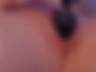 HarleyQuinnn1 MILF webcam performer live streaming