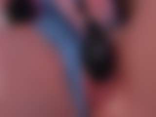 Live cam show with HarleyQuinnn1 - Green Eyes on Uber Horny