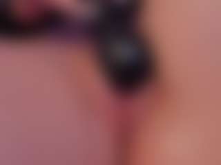 HarleyQuinnn1 MILF webcam performer live streaming
