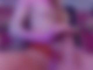 Show de cam en vivo con HarleyQuinnn1 - Petite MILF en Camsoda