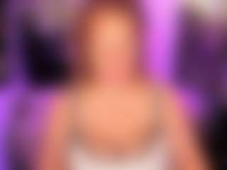 Live cam show with JenniferLight - Middle Aged on Mixed Magazine Live