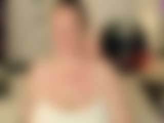 Live cam show with JenniferLight - Sph on Uber Horny
