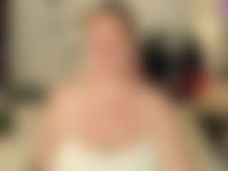 Live cam show with JenniferLight - Body Massage on Uber Horny