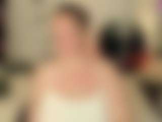 Live cam show with JenniferLight - Body Massage on xfollow cams