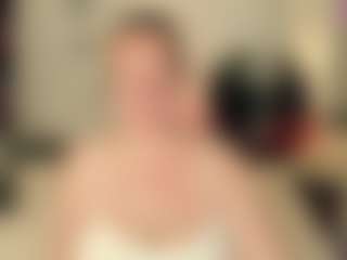 Live cam show with JenniferLight - Green Eyes on luckytryst.com
