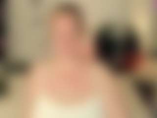 Live cam show with JenniferLight - Blonde Hair Middle Aged on intimatelivegirls.com