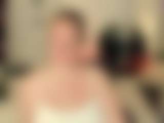 Live cam show with JenniferLight - Blonde Hair Middle Aged on https://playwithruby.com