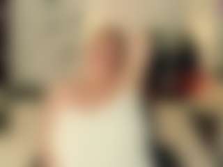 Live cam show with JenniferLight - Bedroom Mature on Nude Live Now