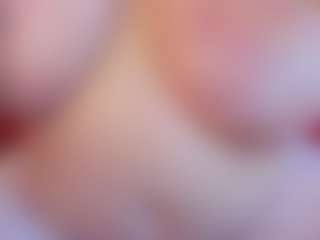 Live cam show with JenniferLight - Shaved on TeamSkeetLive