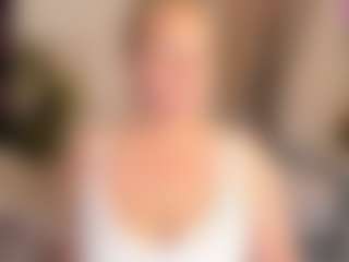 Live cam show with JenniferLight - Blonde Hair MILF on Camsoda