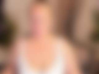 Live cam show with JenniferLight - Body Massage on Camsoda