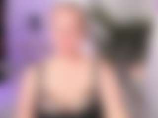 Live cam show with JenniferLight - Body Massage on Camsoda