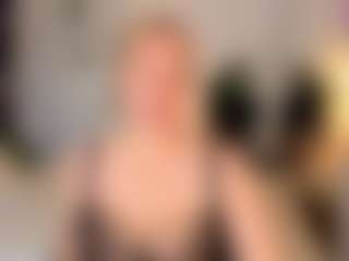 Live cam show with JenniferLight - Shaved on slutload