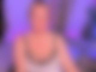 Live cam show with JenniferLight - Shaved on eurowanks.com