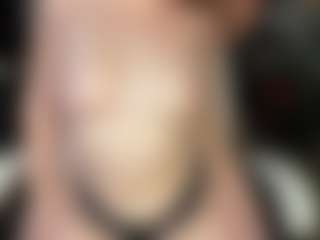 Live cam show with Lohse Divine - Fingers on Camsoda