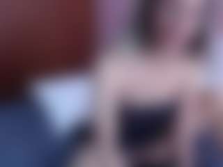 Live cam show with roochelle - Long Hair on Milfs Live