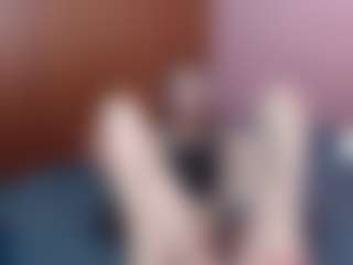 roochelle MILF webcam performer live streaming