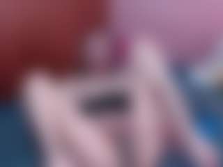 Live cam show with roochelle - Lush Blonde Hair on StripNow