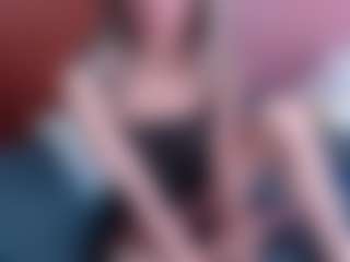 Live cam show with roochelle - Small Ass on CamwithHer