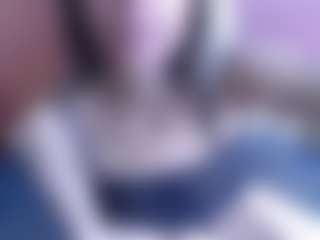 roochelle MILF webcam performer live streaming