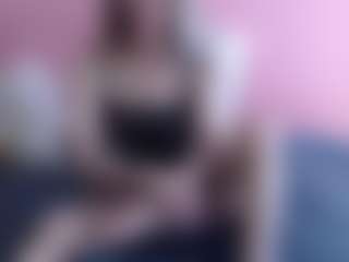 Live cam show with roochelle - Spy Mature on Dolls Live