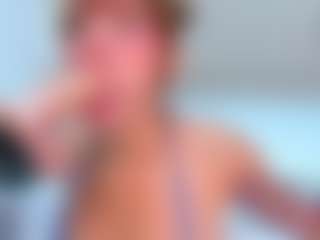 Live cam show with MayeUtica - Spank Mature on Chatstar