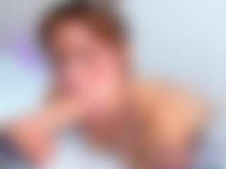 MayeUtica MILF webcam performer live streaming