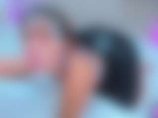 Live cam show with MayeUtica - Tease Teen (18+) on CamClone