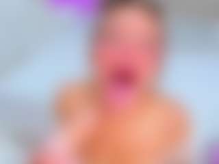 MayeUtica's Live Sex Cam Show
