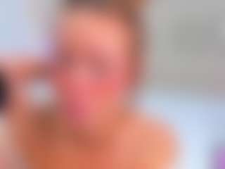 Live cam show with MayeUtica - Interactivetoy on camwithhim.com