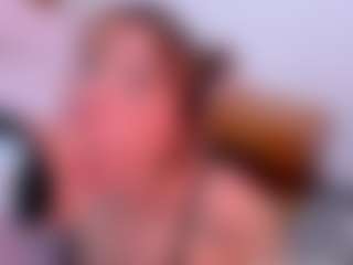 Live cam show with MayeUtica - Sexwebcam Mature on Uber Horny