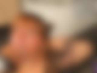 MayeUtica MILF webcam performer live streaming